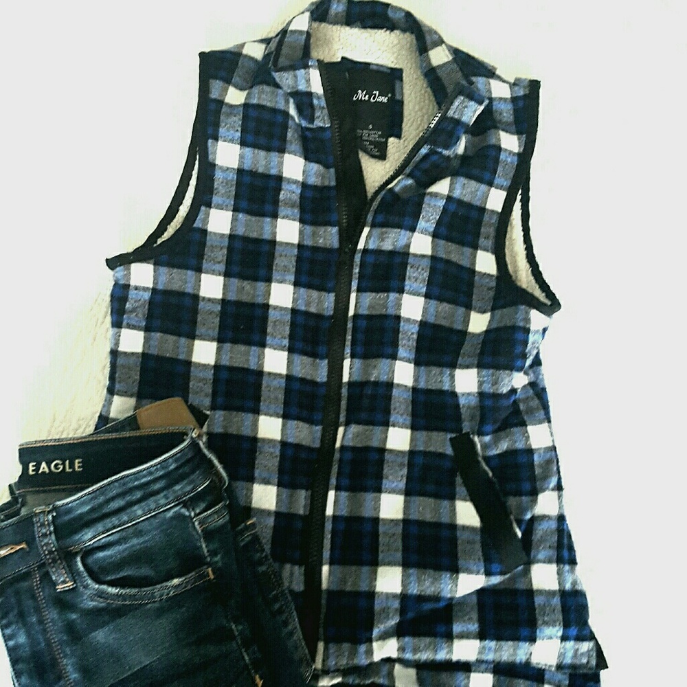 Flannel sherpa lined vest - size small